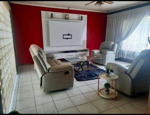 3 BEDROOM HOUSE FOR SALE IN WALDRIFT